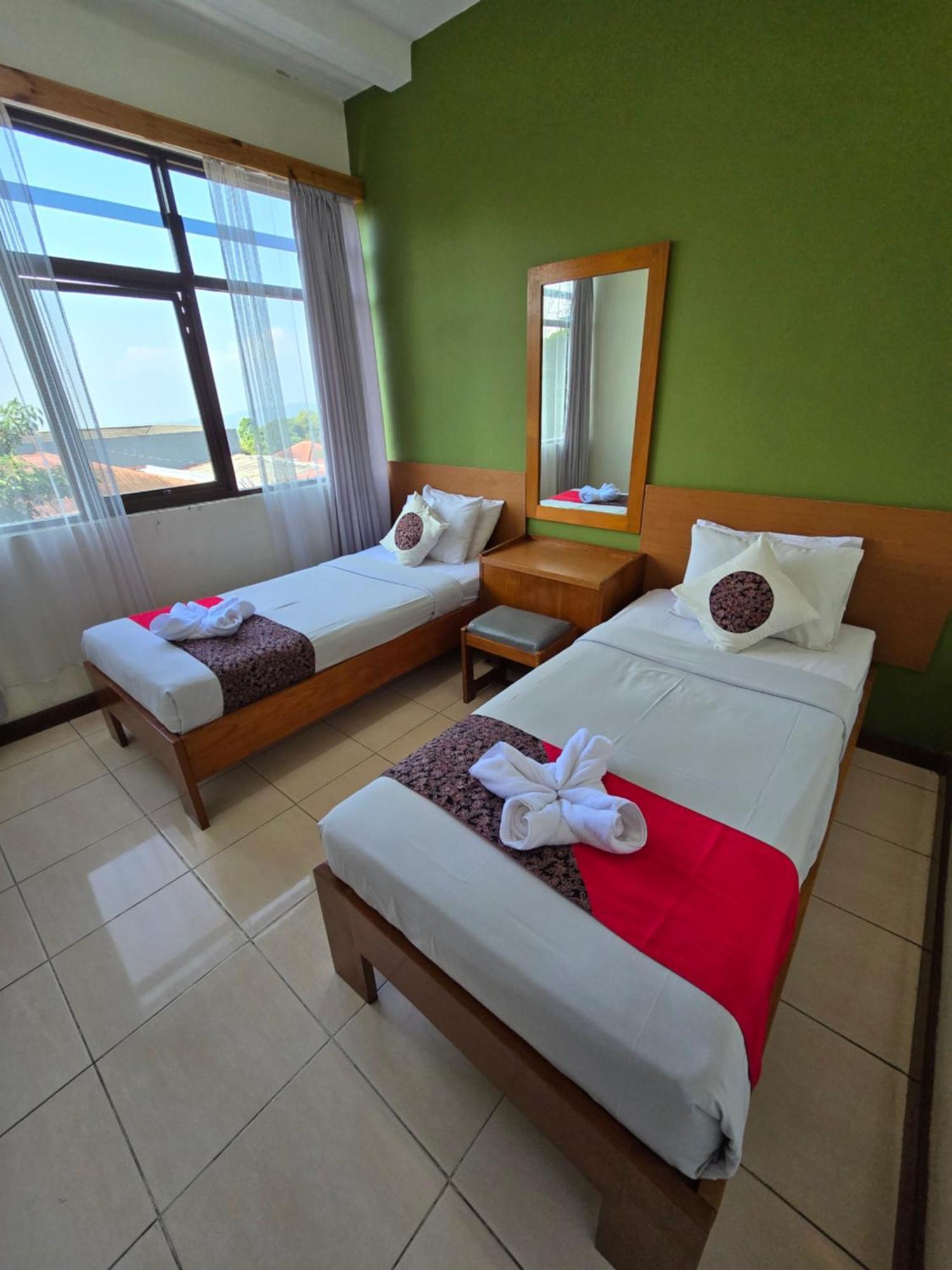 Kusma Hotel Bandungan Semarang Kültér fotó