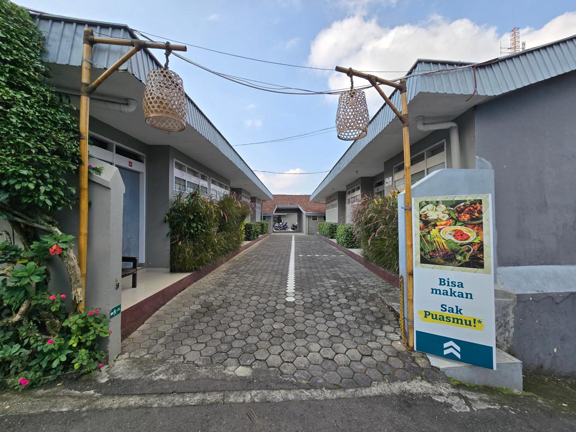 Kusma Hotel Bandungan Semarang Kültér fotó