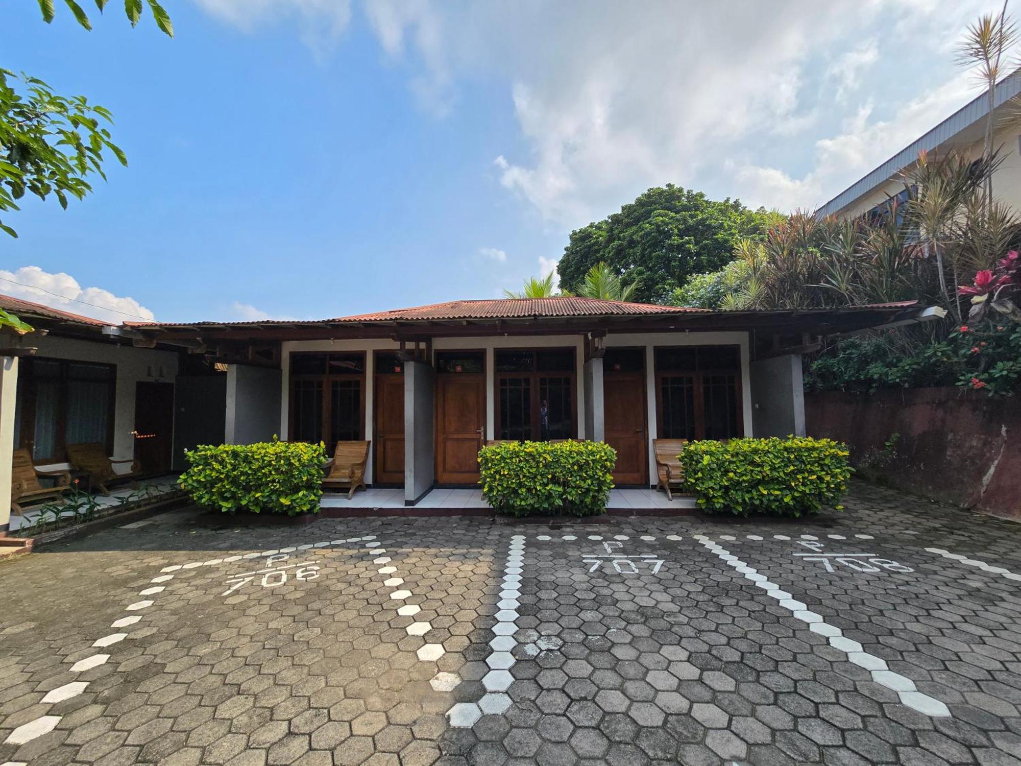 Kusma Hotel Bandungan Semarang Kültér fotó