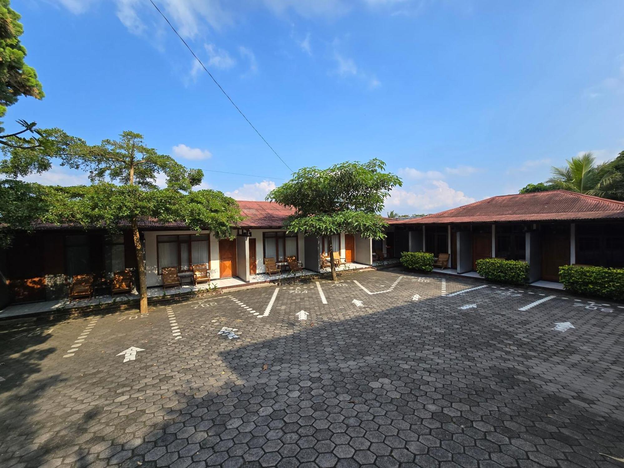 Kusma Hotel Bandungan Semarang Kültér fotó